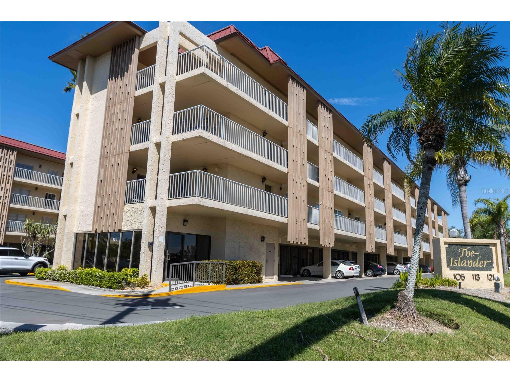105 Island Way #142 Clearwater Beach FL 33767 TB8489299 image1