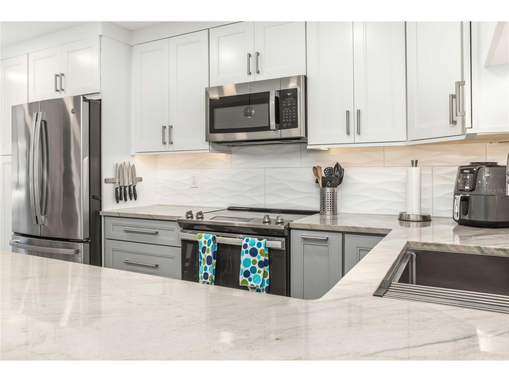 105 Island Way #142 Clearwater Beach FL 33767 TB8489299 image12