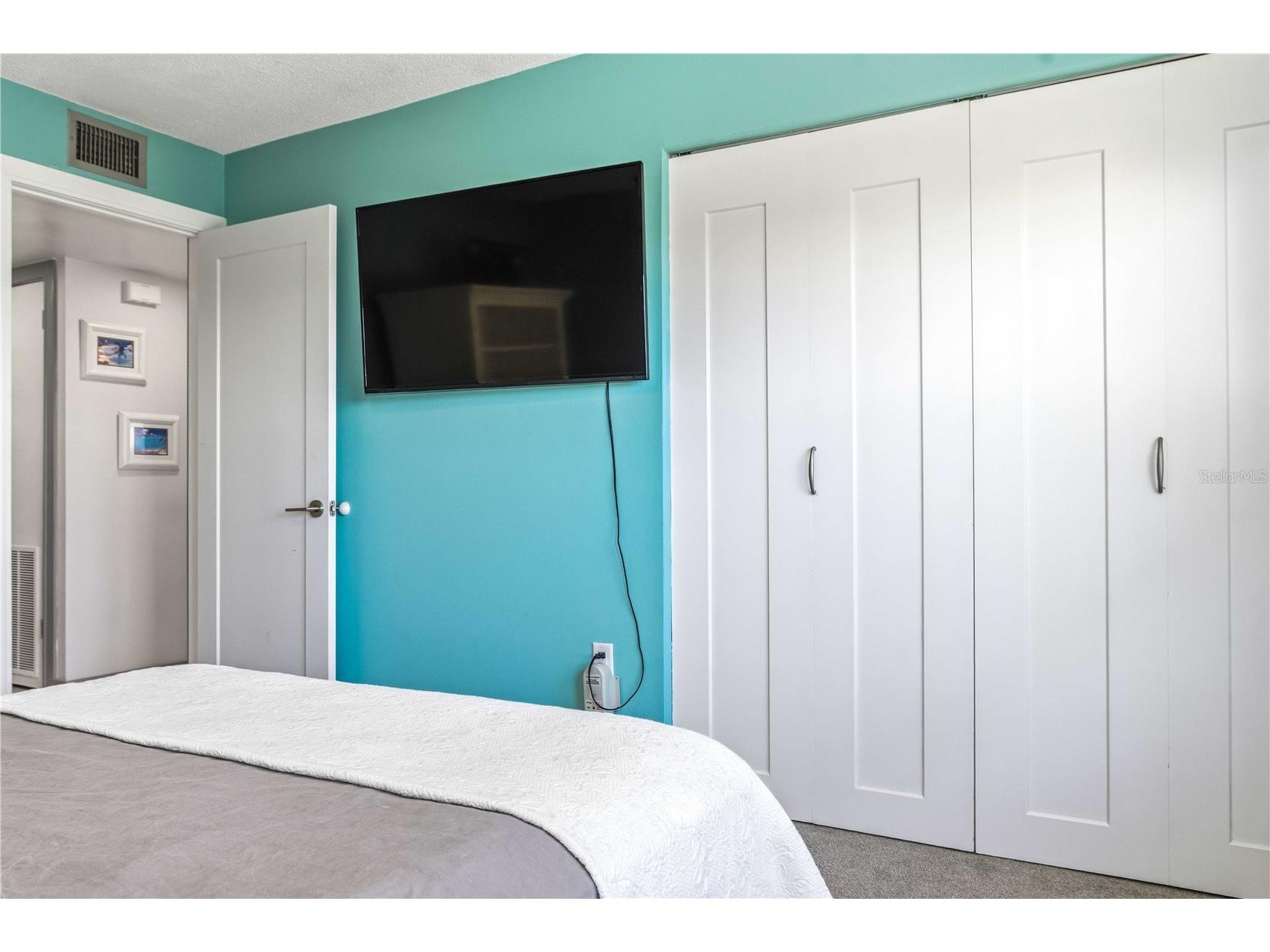 105 Island Way #142 Clearwater Beach FL 33767 TB8489299 image24