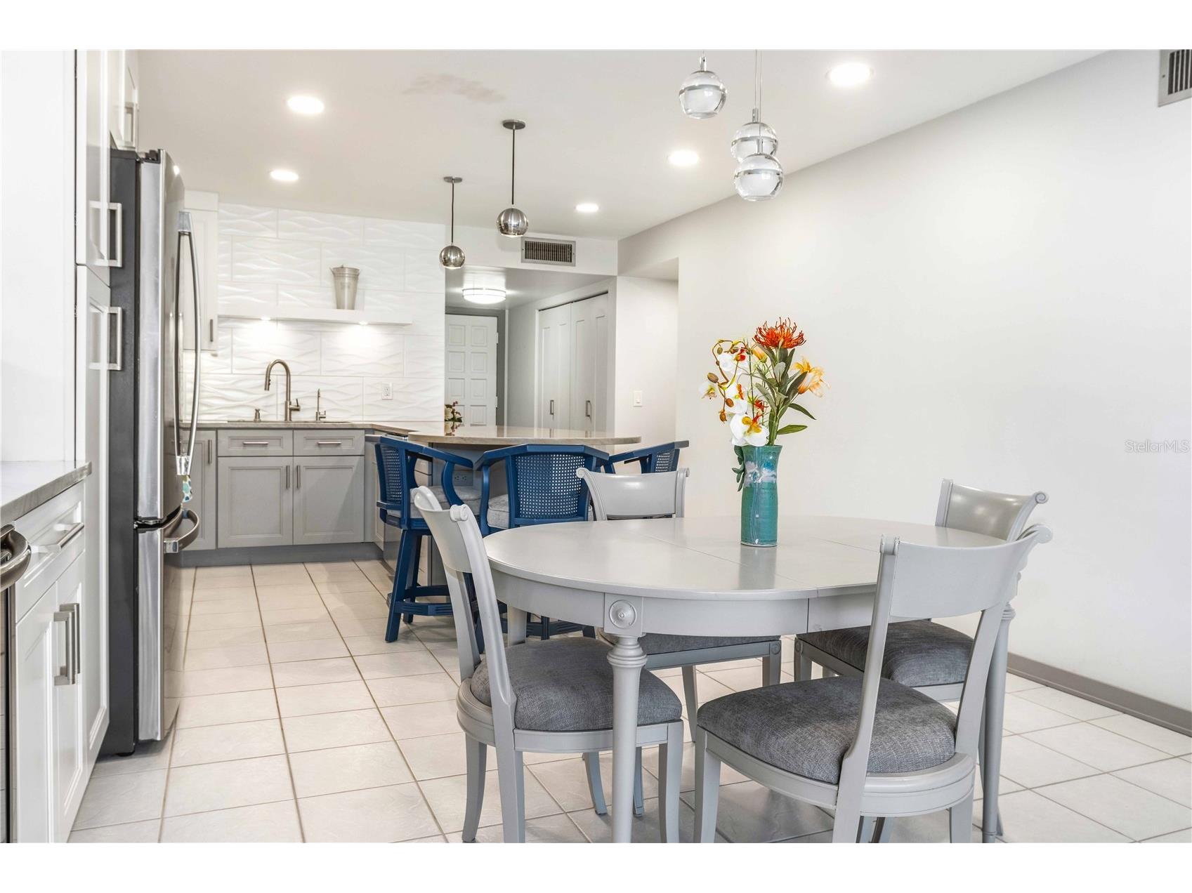 105 Island Way #142 Clearwater Beach FL 33767 TB8489299 image6