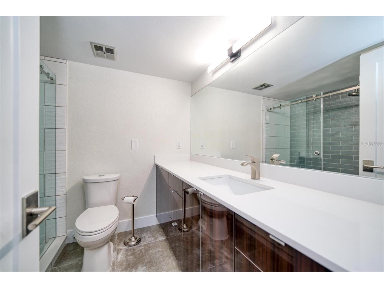 105 Island Way #143 Clearwater FL 33767 TB8486122 image22