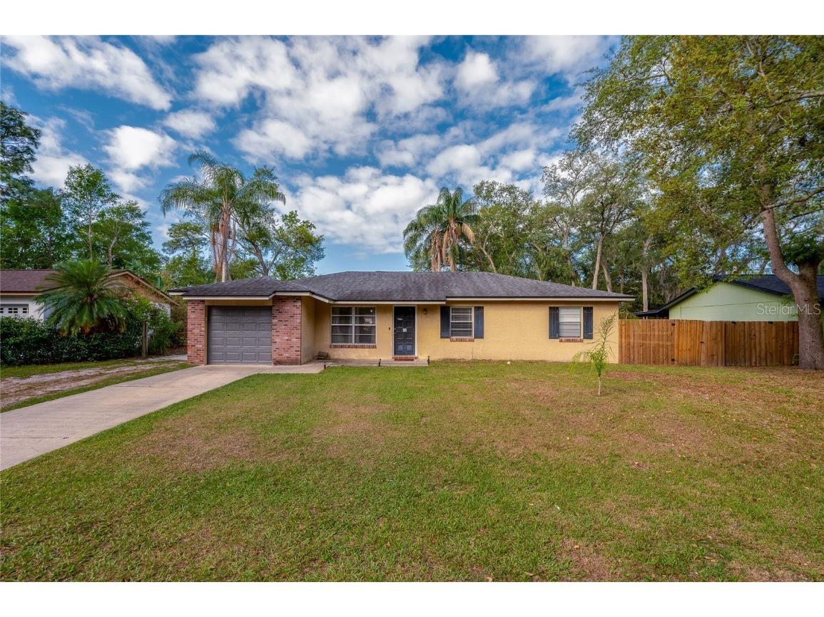 105 Laguna Ct Sanford FL 32773 V4942075 image1