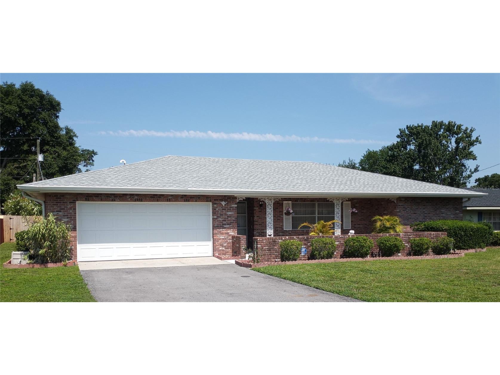 105 Lincoln Road SE Winter Haven FL 33884 P4926204 image1