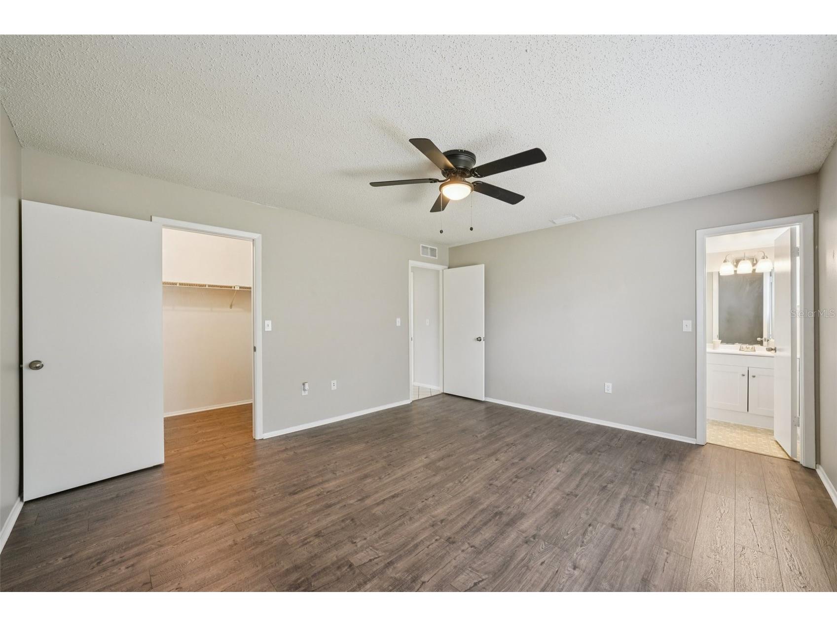 105 Lotus Circle Safety Harbor FL 34695 TB8494556 image16