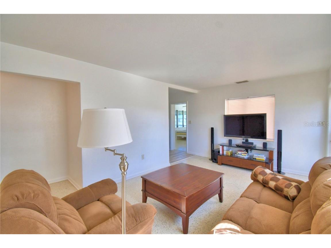 105 Maxcy Lane Frostproof FL 33843 - REEDY LAKE K4903120 image6