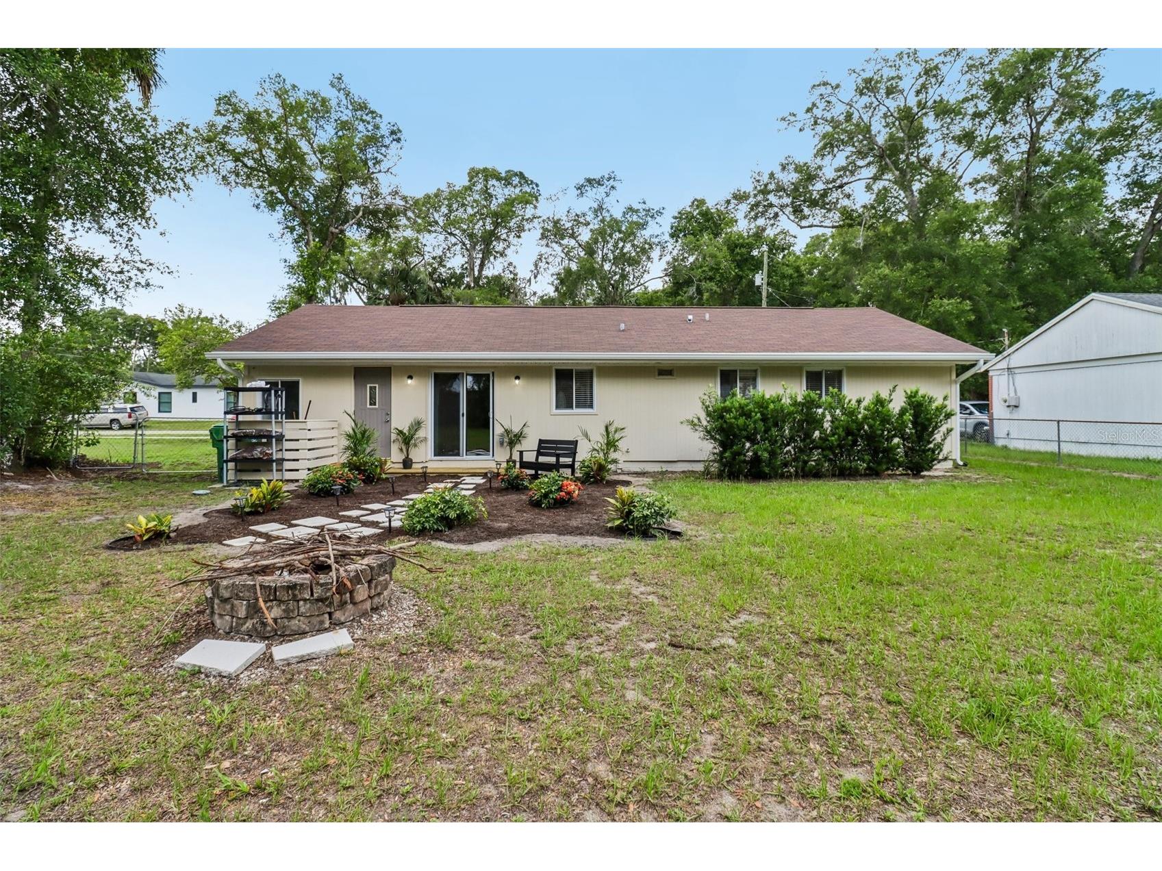 105 N Fairfax Avenue Deland FL 32724 NS1088316 image24