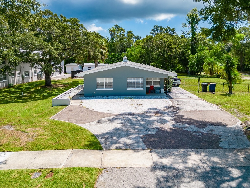 105 N Lady Mary Drive Clearwater FL 33755 U8209507 image1
