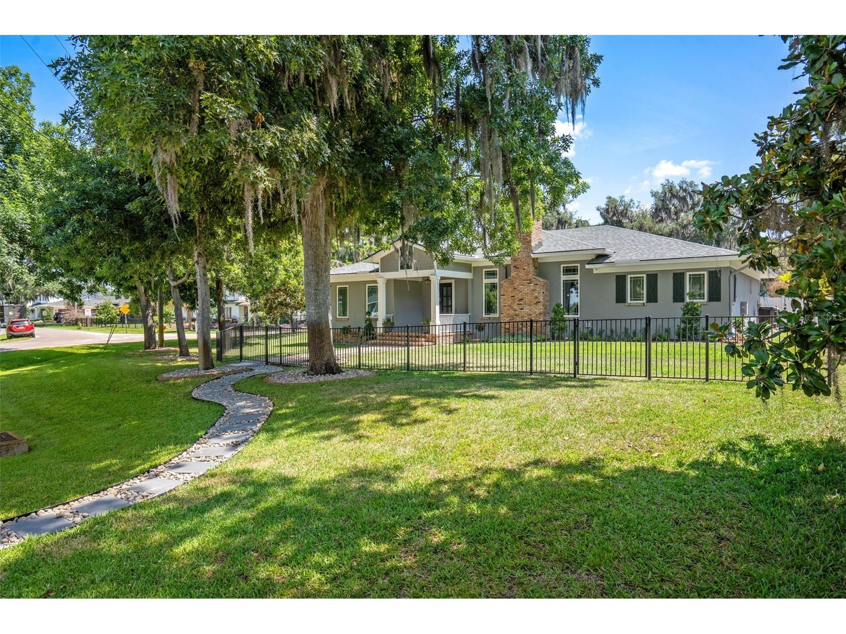 105 Pine Street Windermere FL 34786 - BUTLER CHAIN OF LAKES O6405163 image1