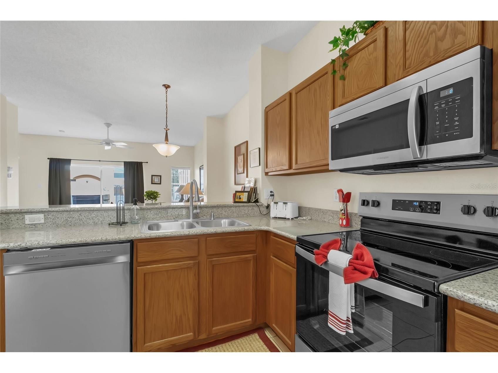 105 Pompano Beach Drive Kissimmee FL 34746 O6374463 image5