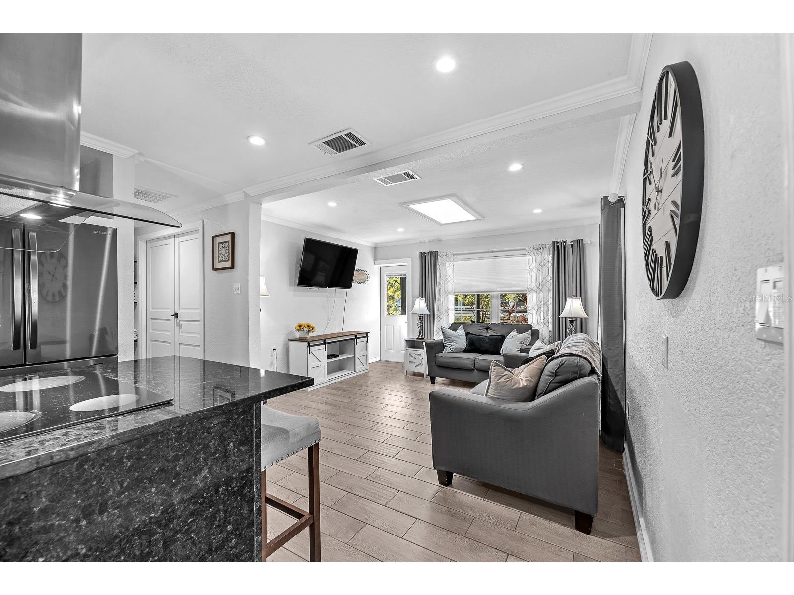 105 S Saint Cloud Avenue Valrico FL 33594 TB8456781 image10