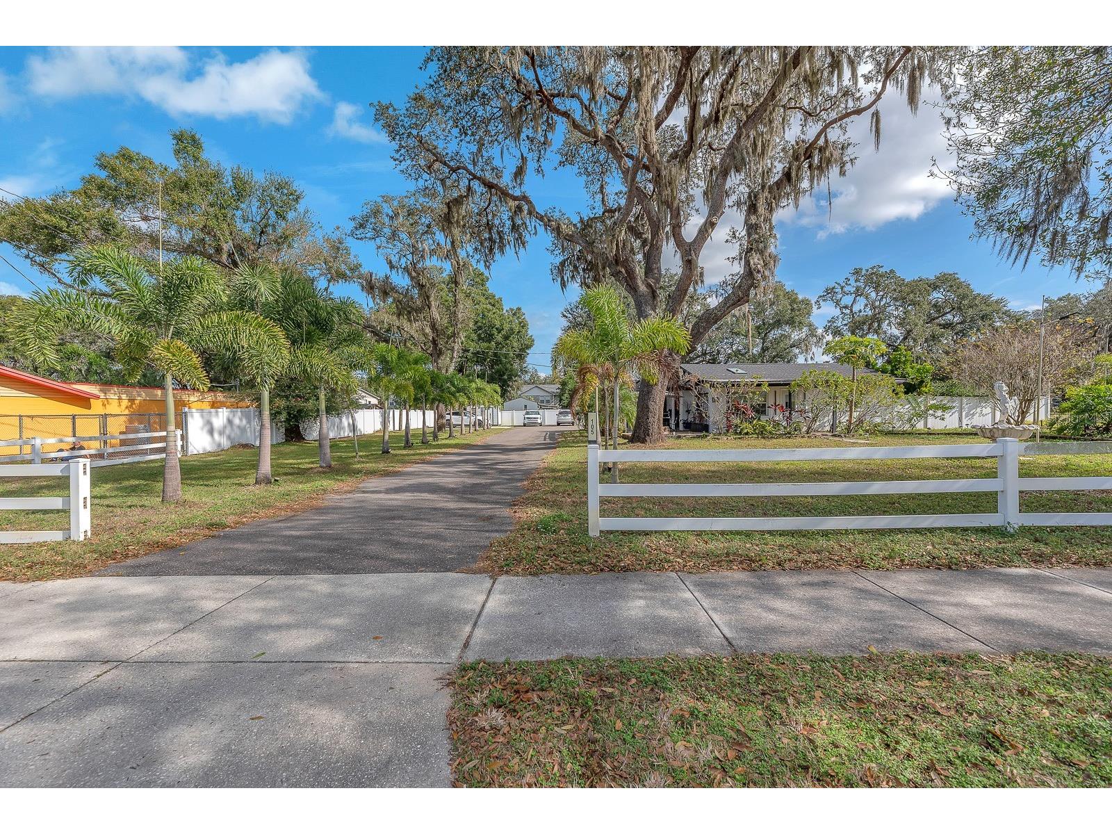 105 S Saint Cloud Avenue Valrico FL 33594 TB8456781 image28