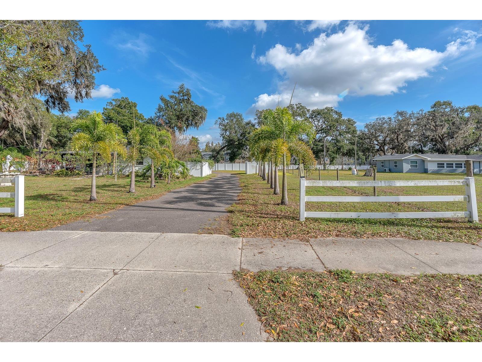 105 S Saint Cloud Avenue Valrico FL 33594 TB8456781 image29