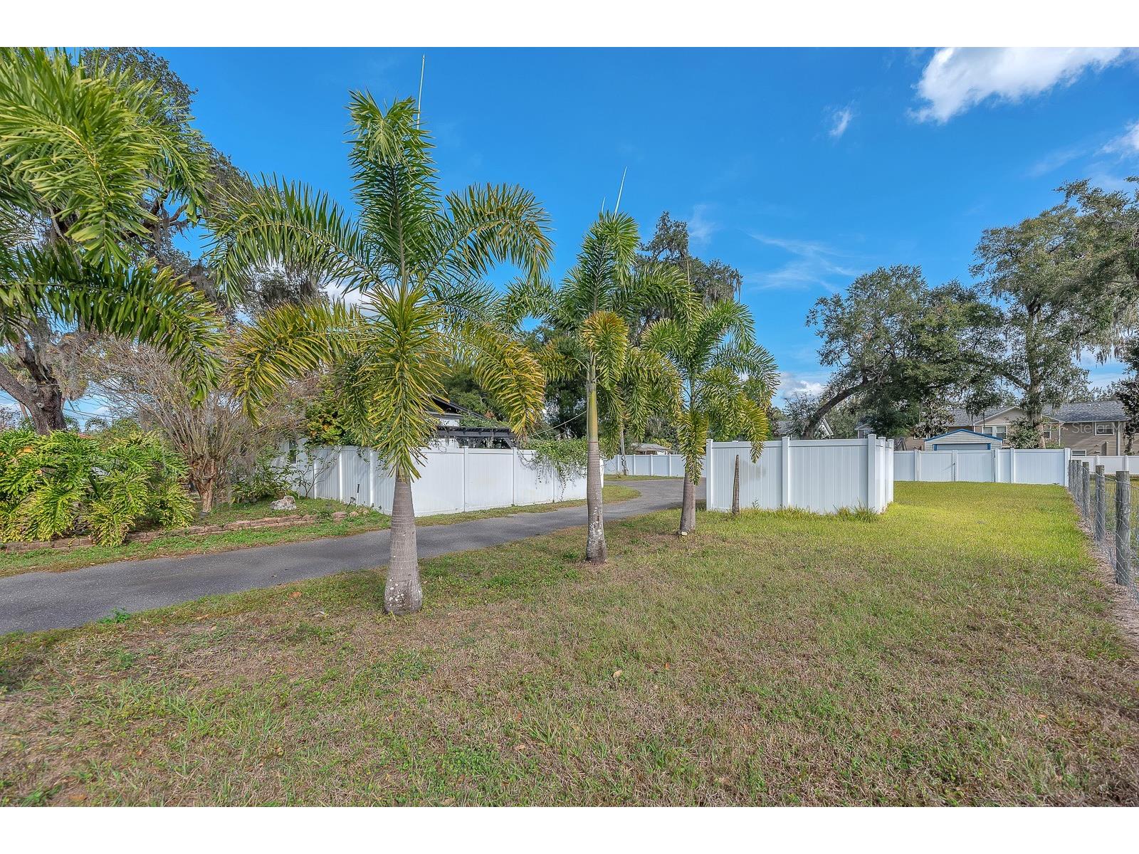 105 S Saint Cloud Avenue Valrico FL 33594 TB8456781 image30