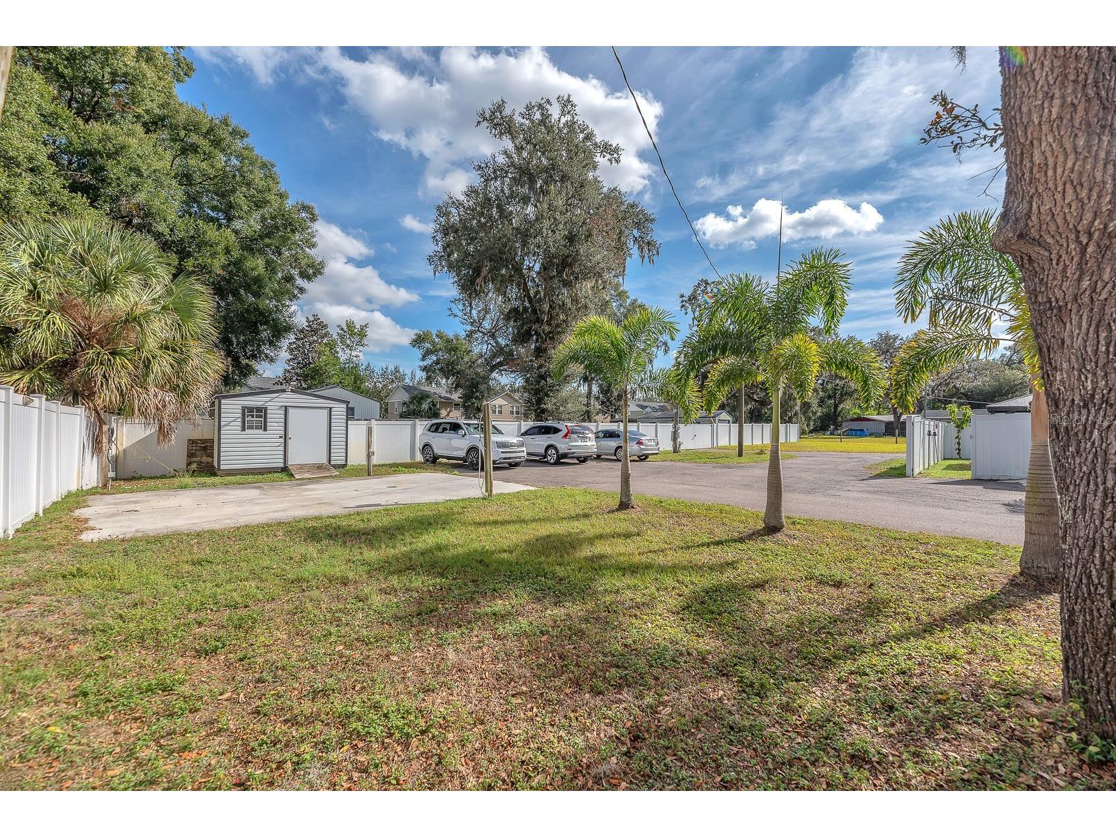 105 S Saint Cloud Avenue Valrico FL 33594 TB8456781 image31