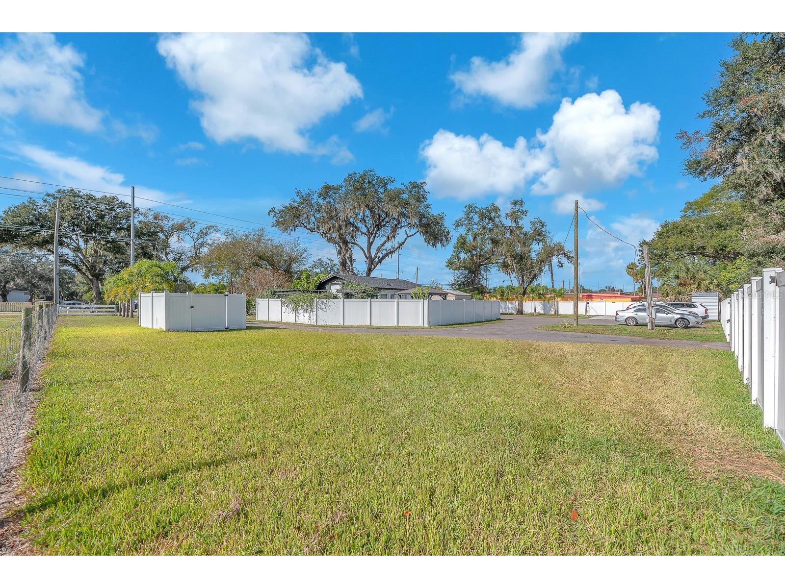 105 S Saint Cloud Avenue Valrico FL 33594 TB8456781 image32