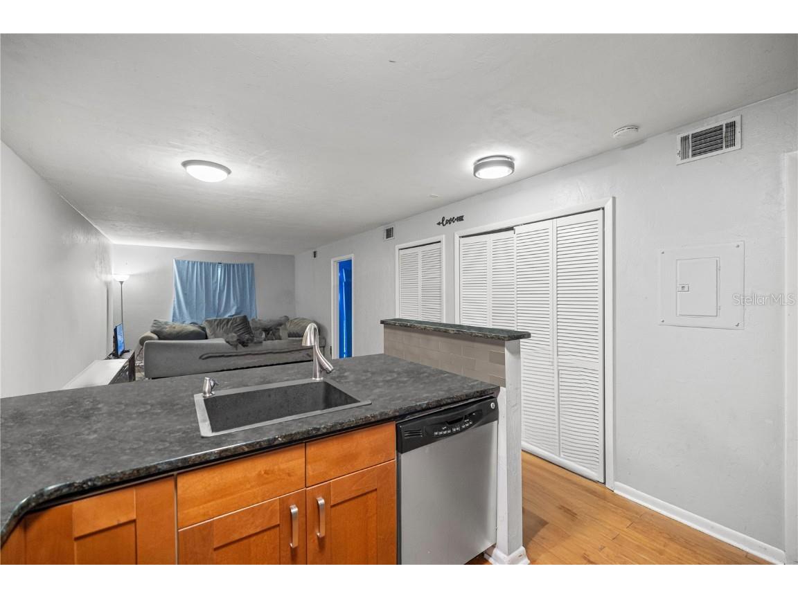 105 SE 16th Avenue #N101 Gainesville FL 32601 OM714833 image9