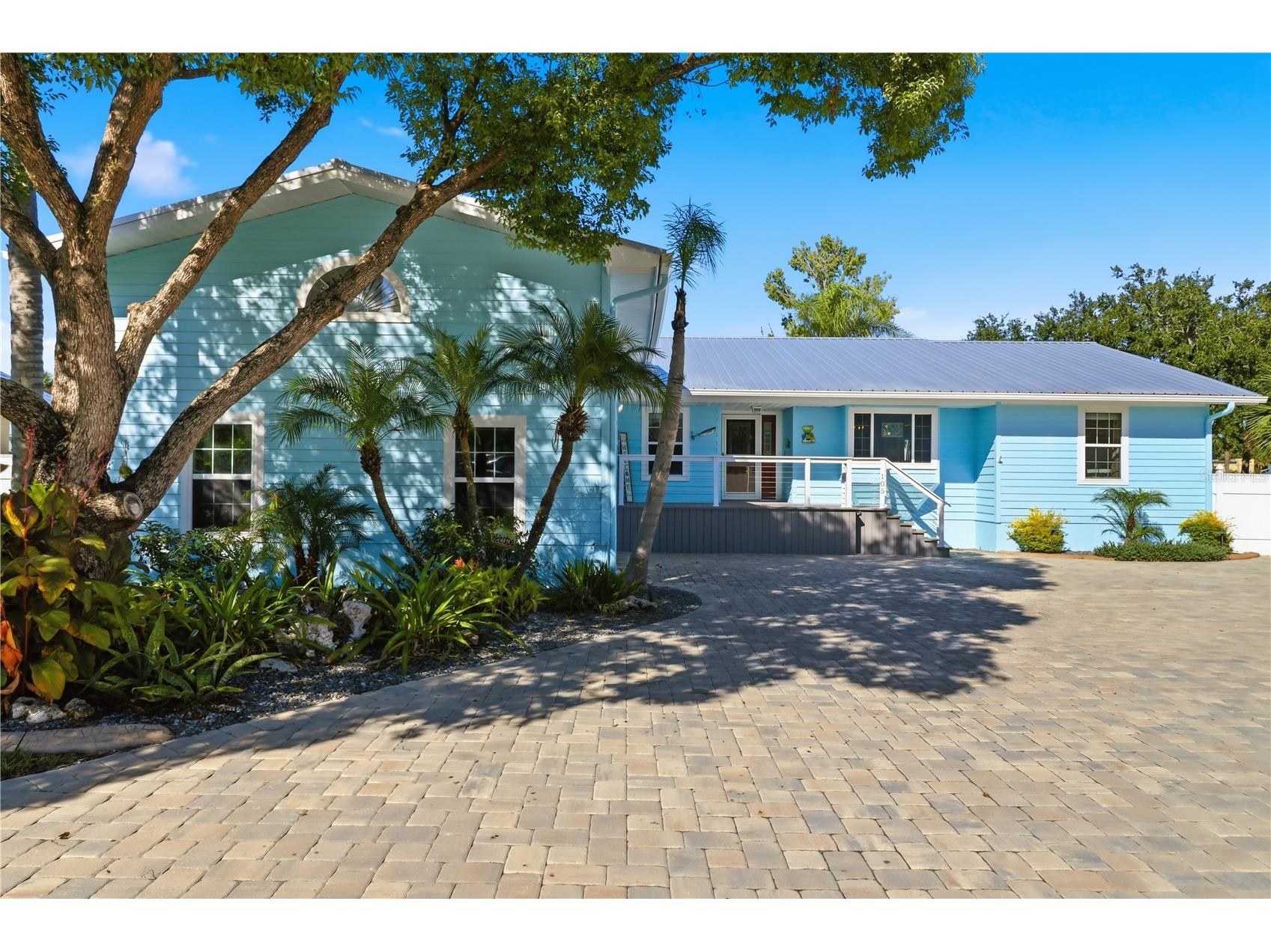 105 SE 2nd Place Crystal River FL 34429 - CANAL TO CRYSTAL RIVER G5104043 image1