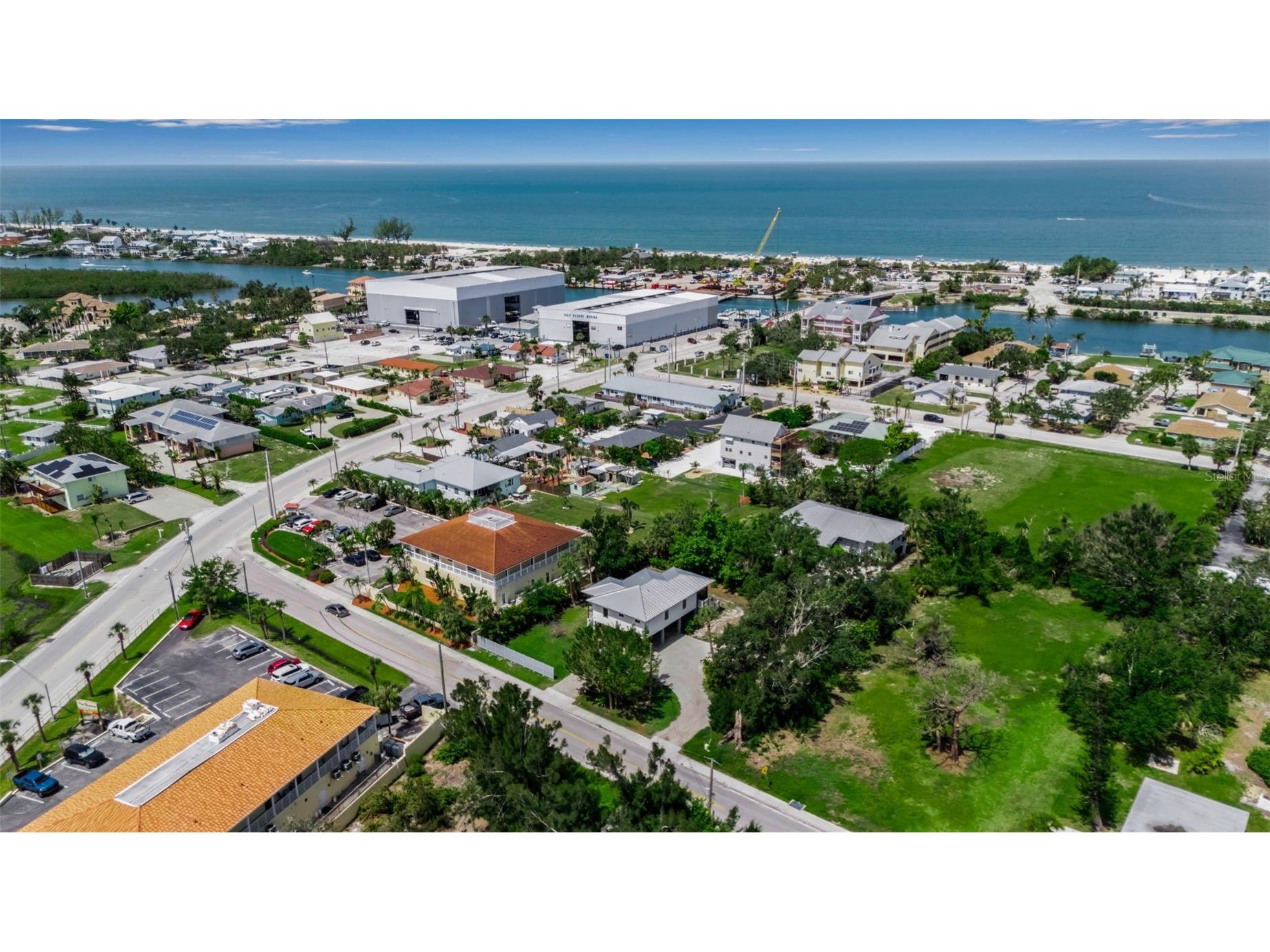 105 Shore Road Nokomis FL 34275 A4685947 image10