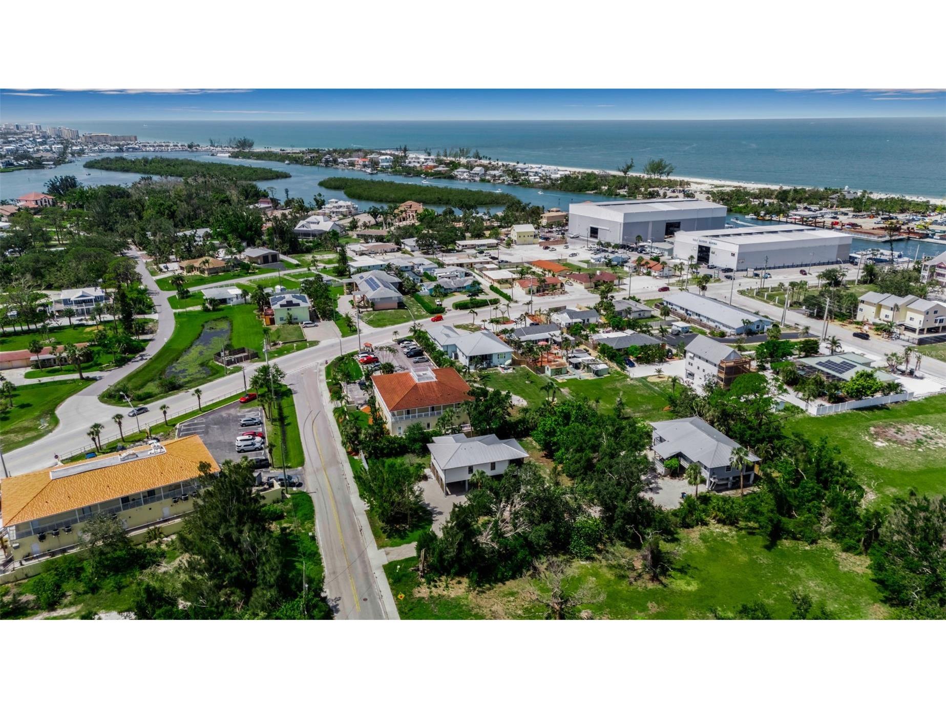 105 Shore Road Nokomis FL 34275 A4685947 image11