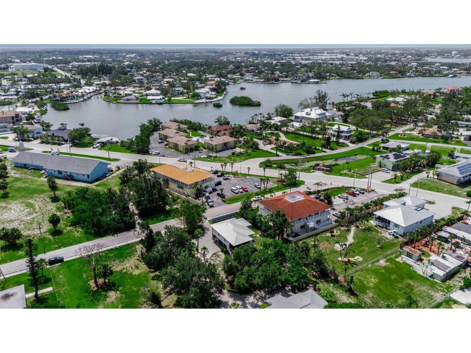 105 Shore Road Nokomis FL 34275 A4685947 image12