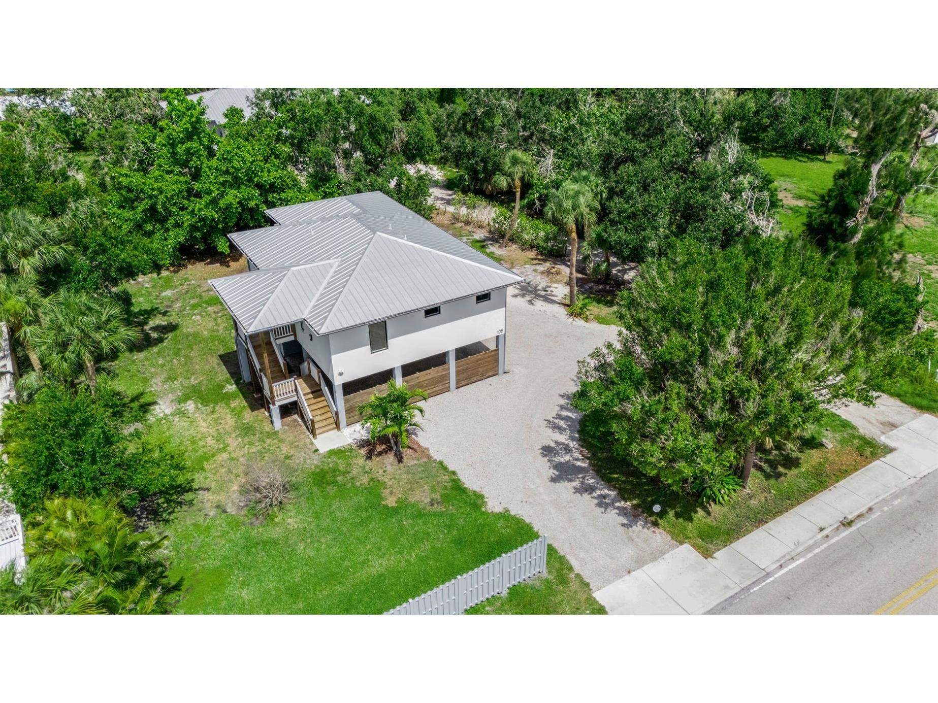 105 Shore Road Nokomis FL 34275 A4685947 image8