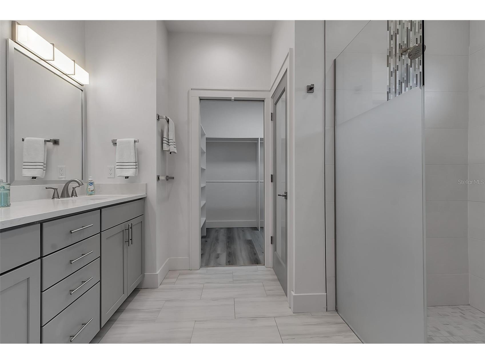 105 Shore Road Nokomis FL 34275 A4685947 image87