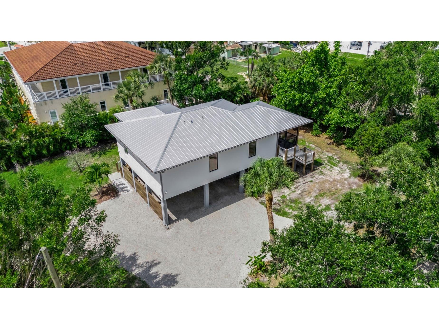 105 Shore Road Nokomis FL 34275 A4685947 image9