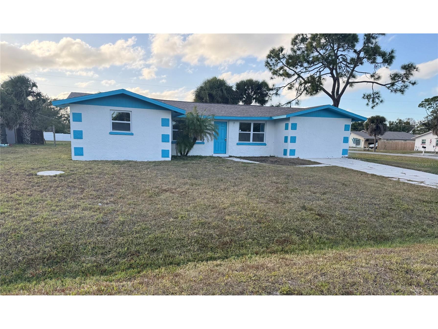 105 Sylvania Avenue Englewood FL 34223 C7520261 image1