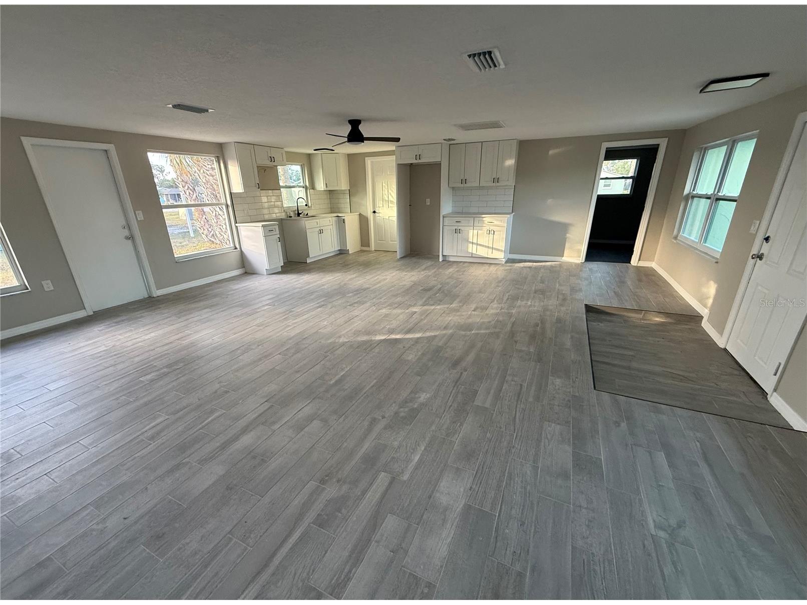 105 Sylvania Avenue Englewood FL 34223 C7520261 image2