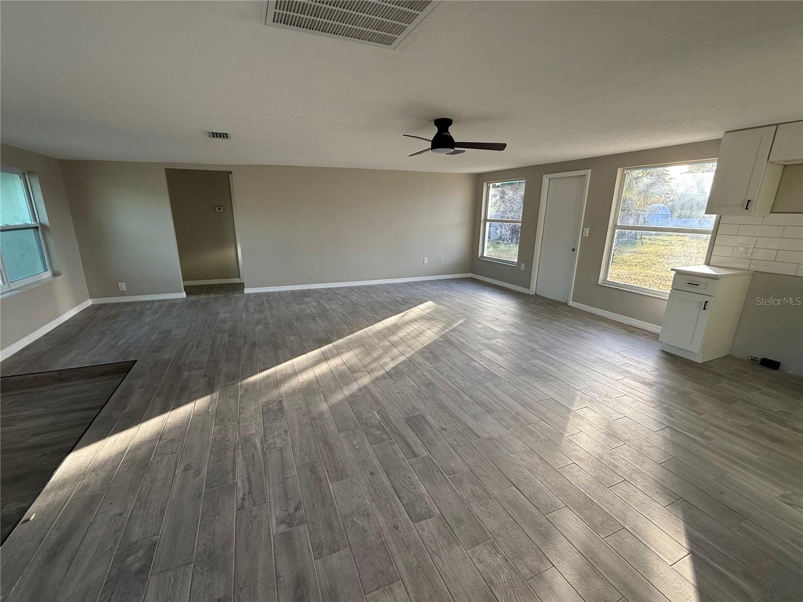 105 Sylvania Avenue Englewood FL 34223 C7520261 image3