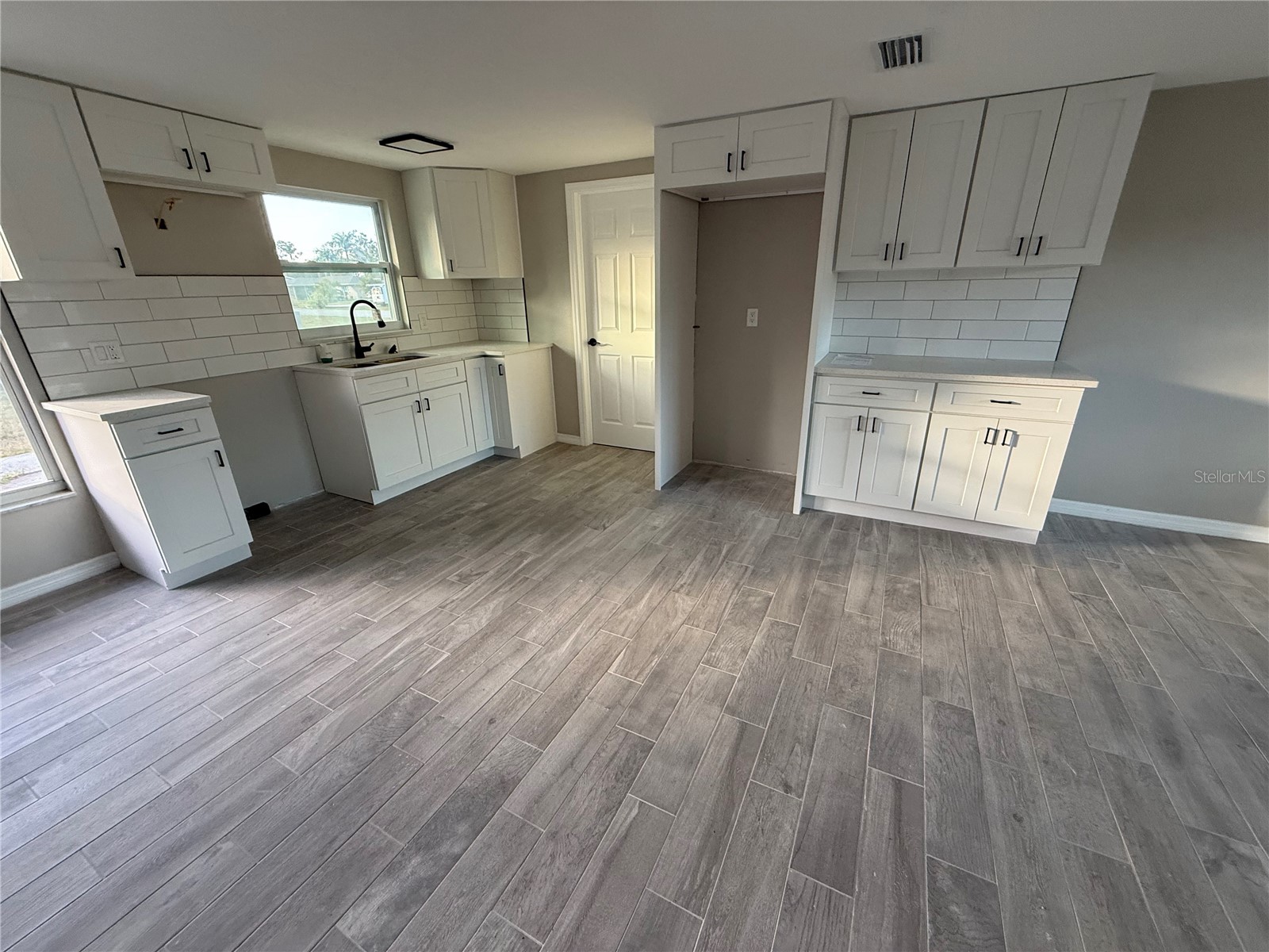 105 Sylvania Avenue Englewood FL 34223 C7520261 image4