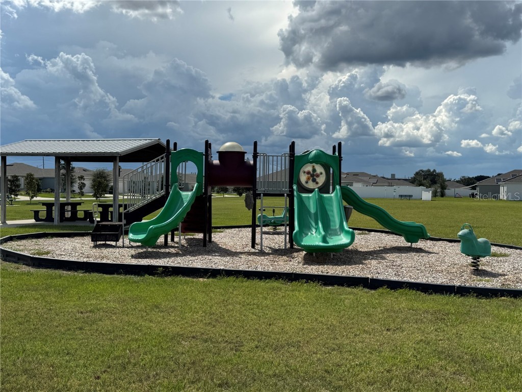 105 Towns Circle Haines City FL 33844 S5138023 image4