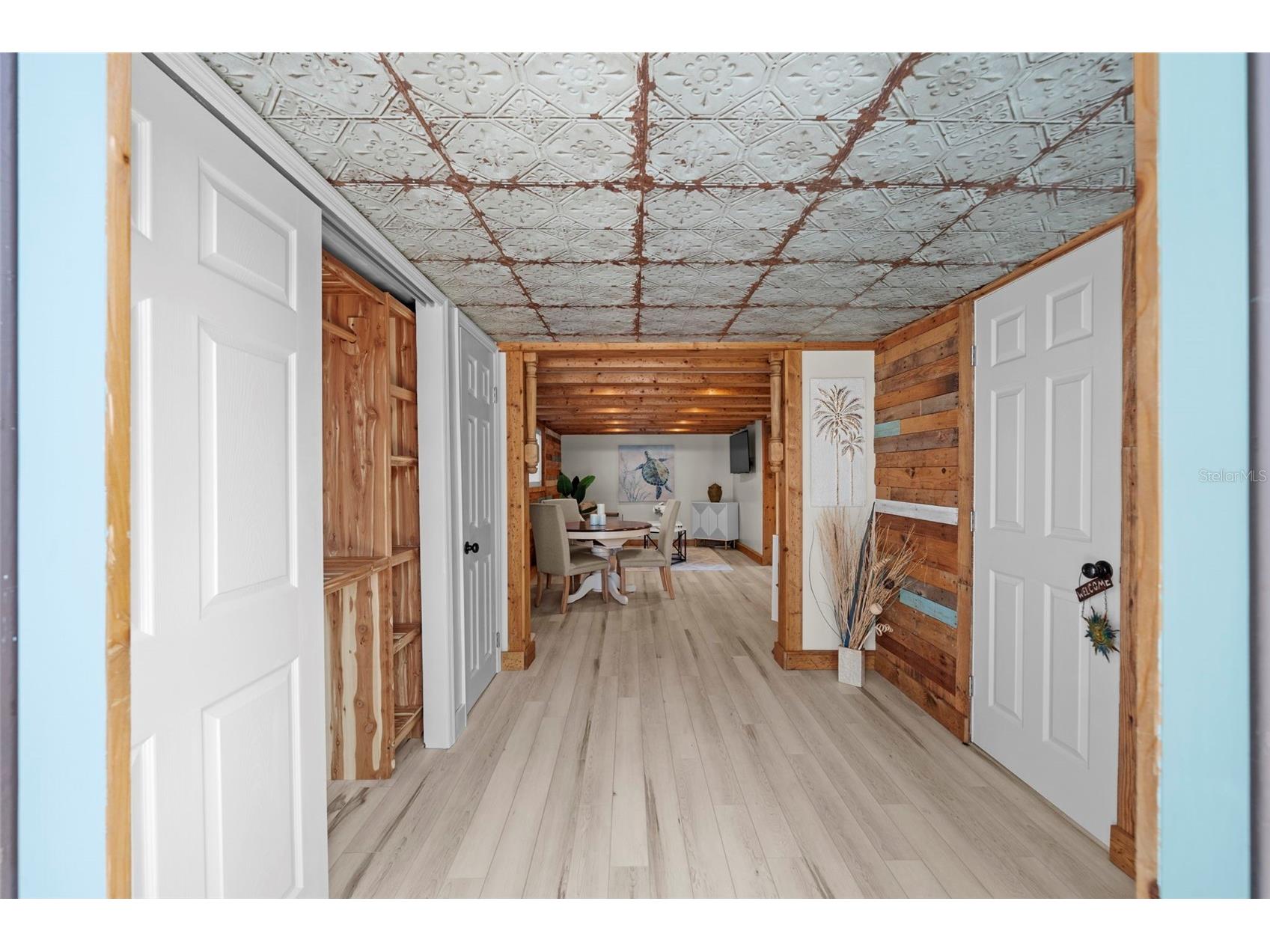 105 Tucker Avenue Sarasota FL 34232 A4680183 image23