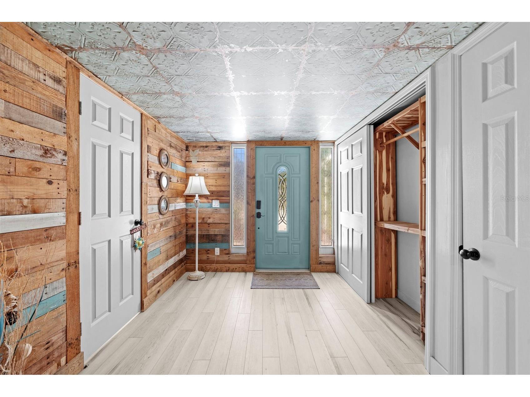 105 Tucker Avenue Sarasota FL 34232 A4680183 image25