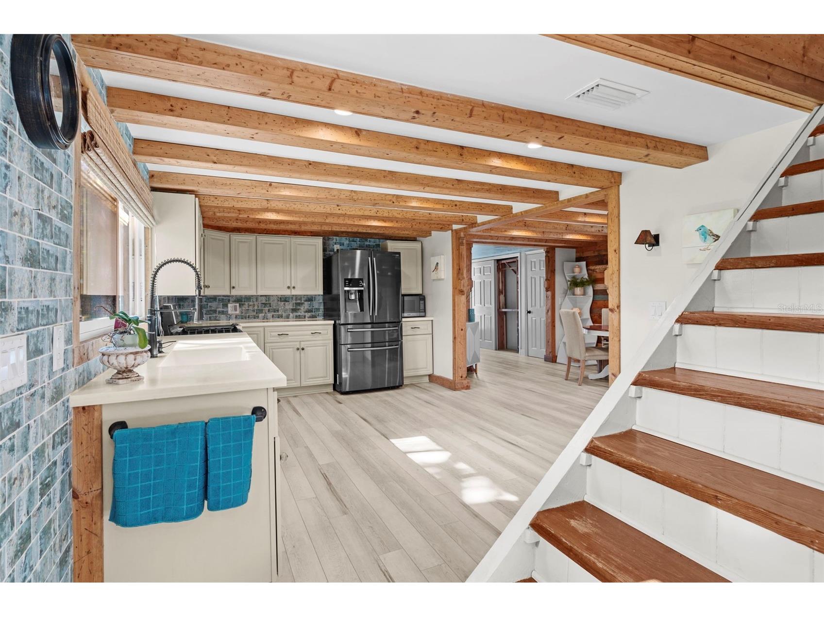 105 Tucker Avenue Sarasota FL 34232 A4680183 image43