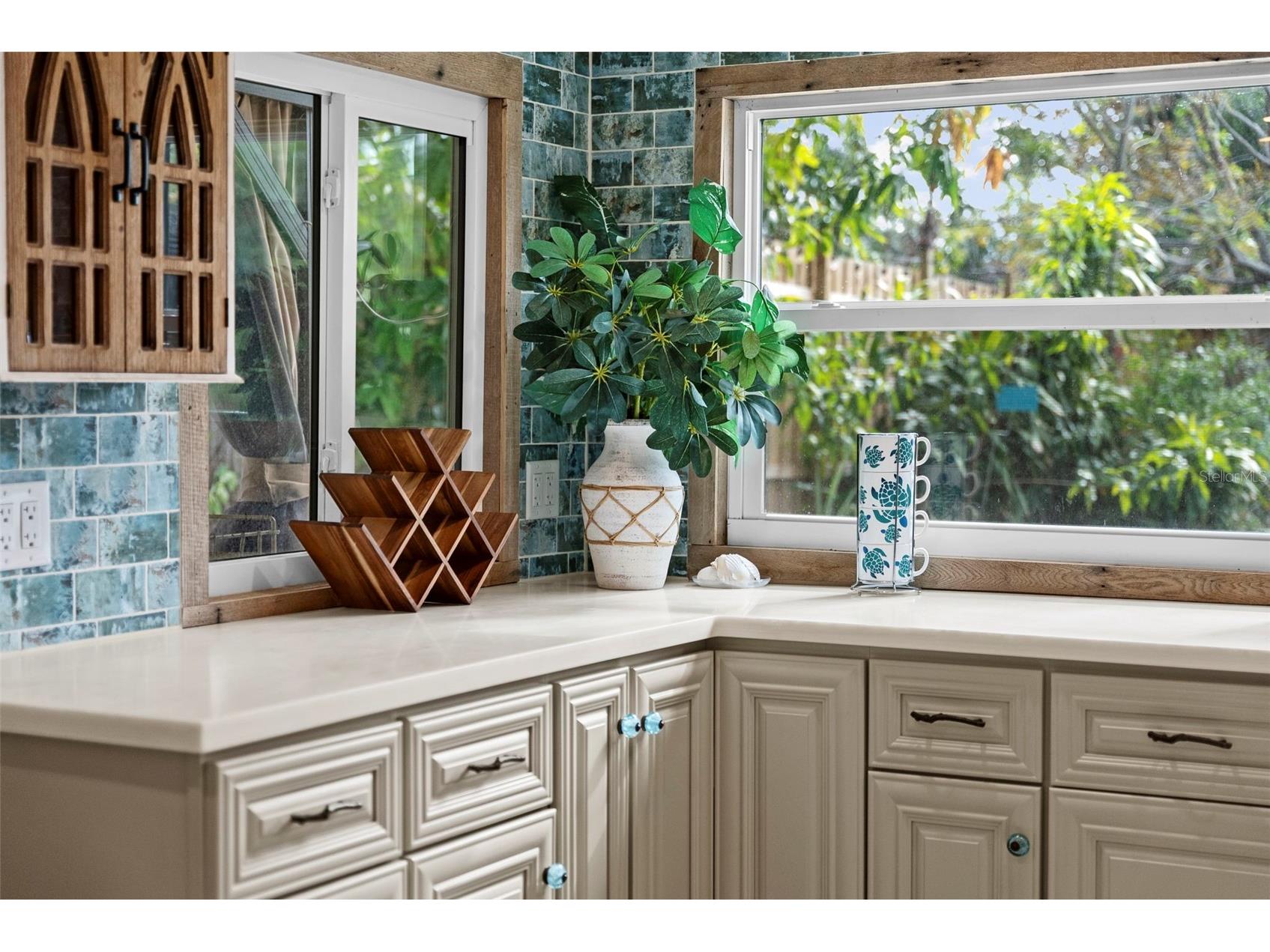 105 Tucker Avenue Sarasota FL 34232 A4680183 image54