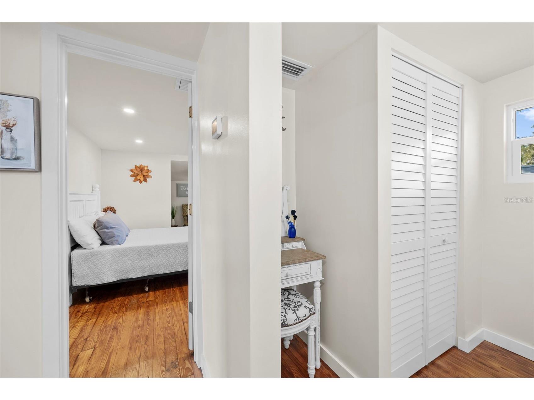 105 Tucker Avenue Sarasota FL 34232 A4680183 image60