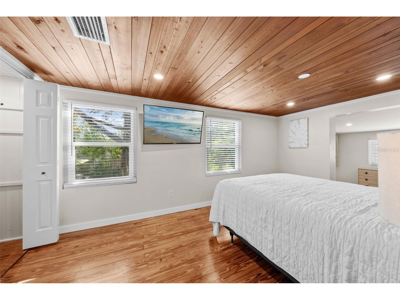 105 Tucker Avenue Sarasota FL 34232 A4680183 image68