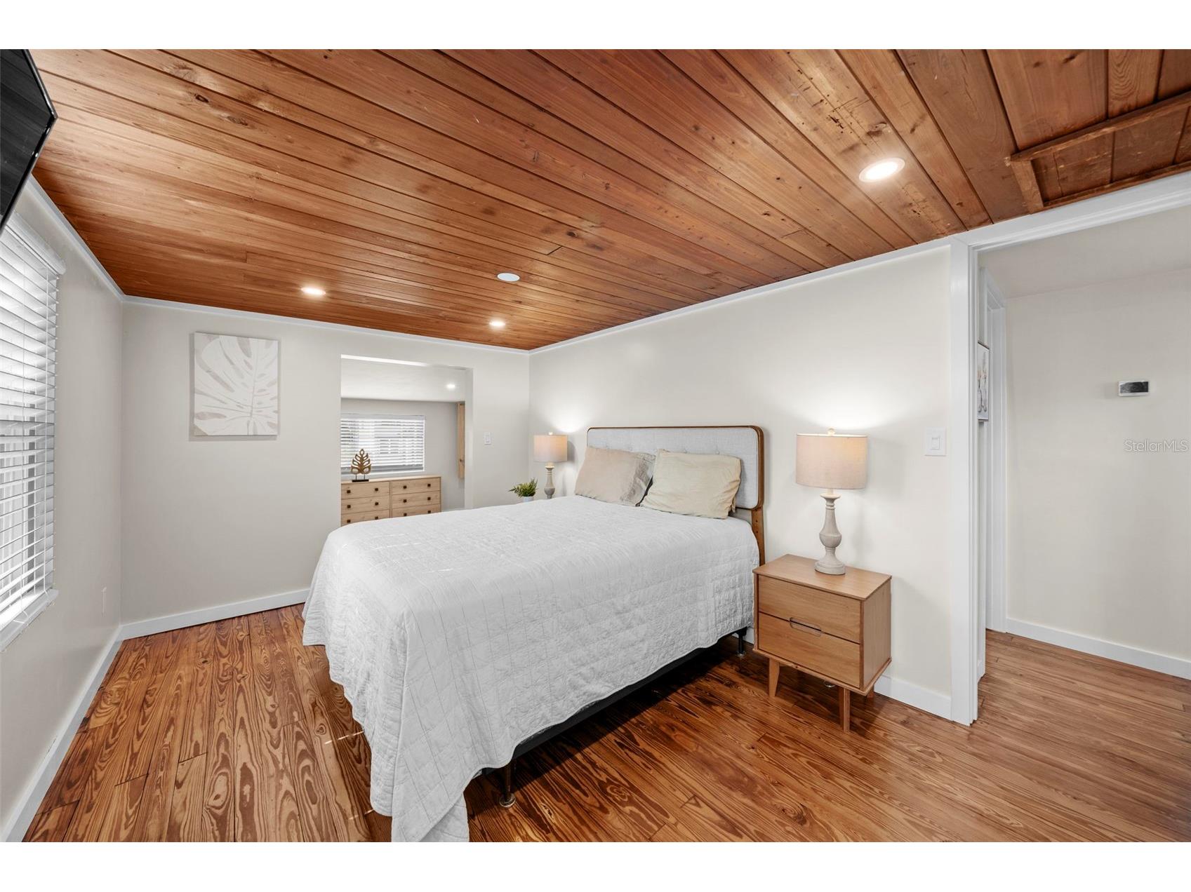 105 Tucker Avenue Sarasota FL 34232 A4680183 image69