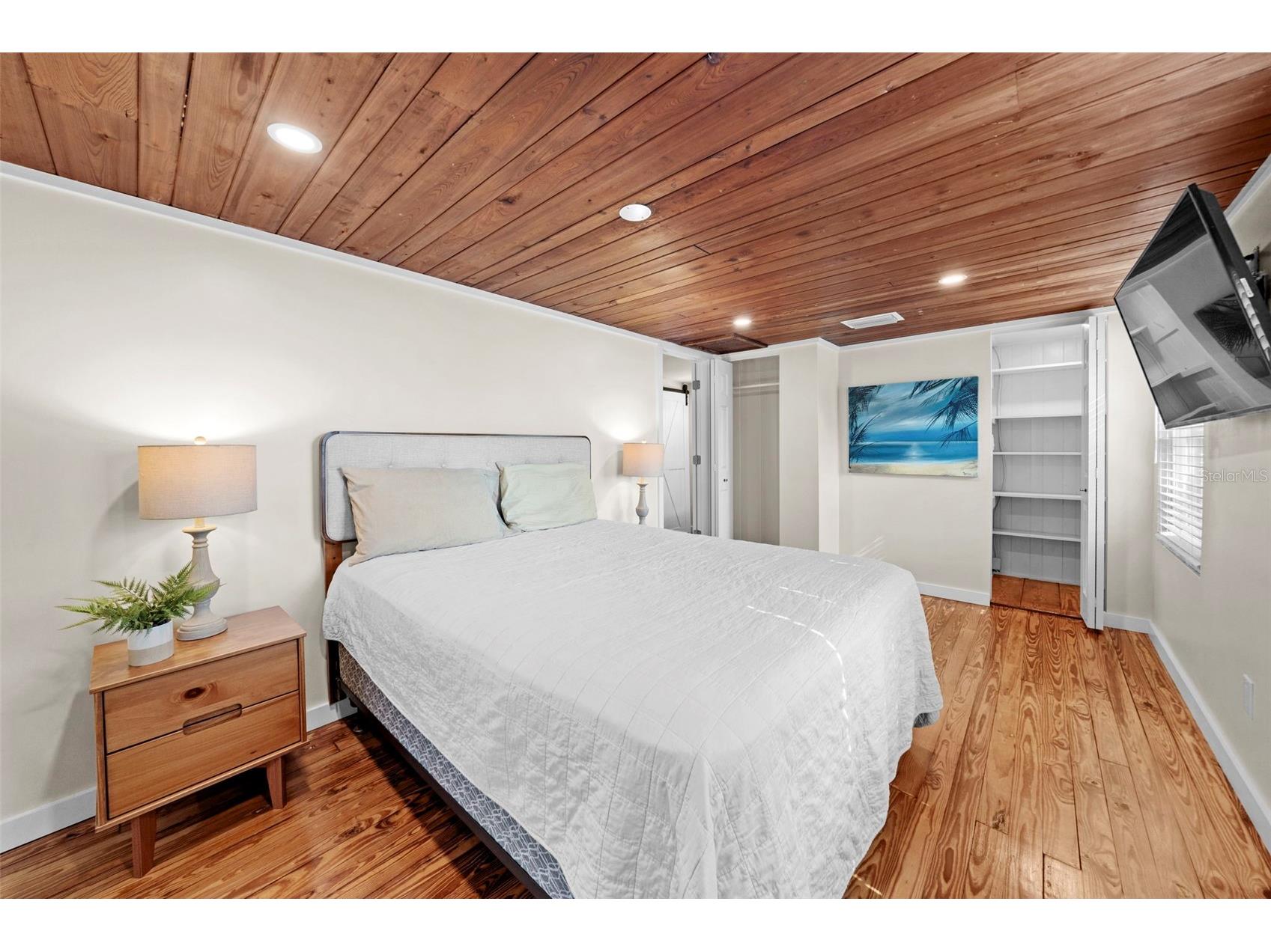 105 Tucker Avenue Sarasota FL 34232 A4680183 image71