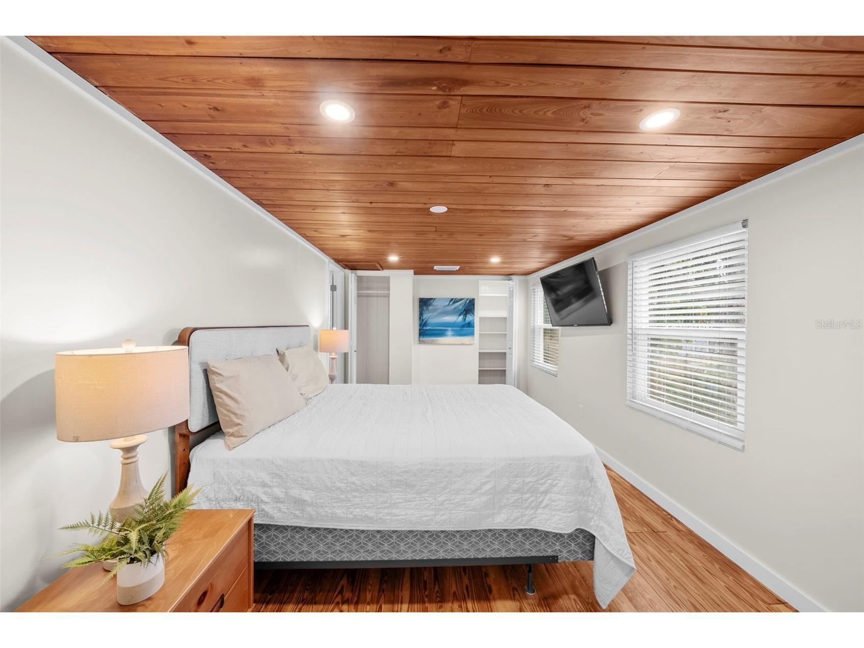 105 Tucker Avenue Sarasota FL 34232 A4680183 image72