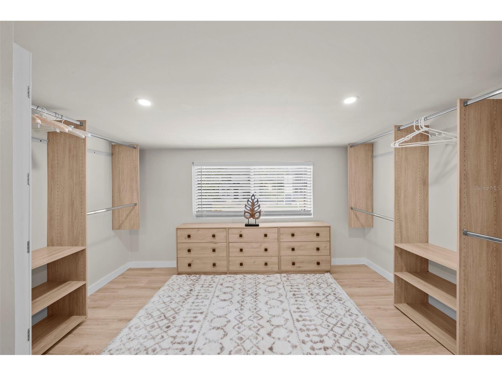 105 Tucker Avenue Sarasota FL 34232 A4680183 image74