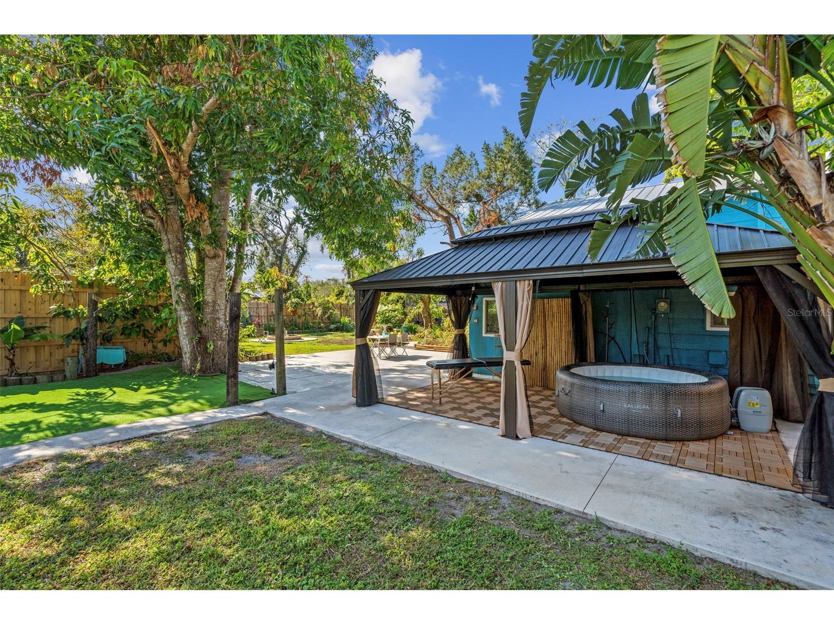 105 Tucker Avenue Sarasota FL 34232 A4680183 image77