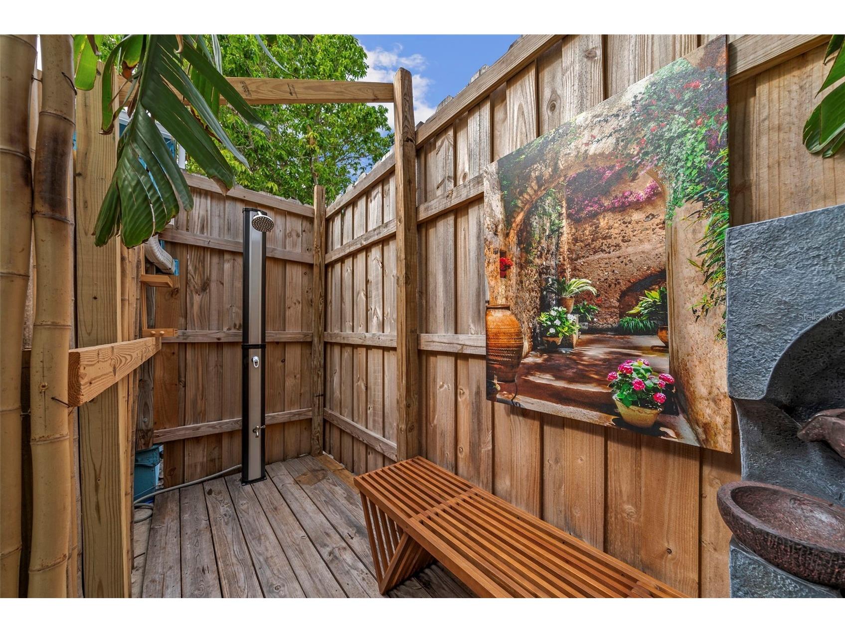 105 Tucker Avenue Sarasota FL 34232 A4680183 image78