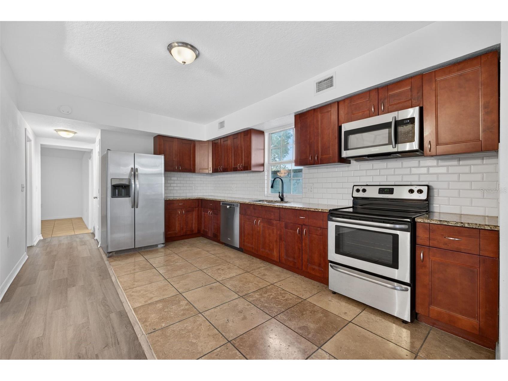 105 W Columbus Drive Tampa FL 33602 TB8487057 image11