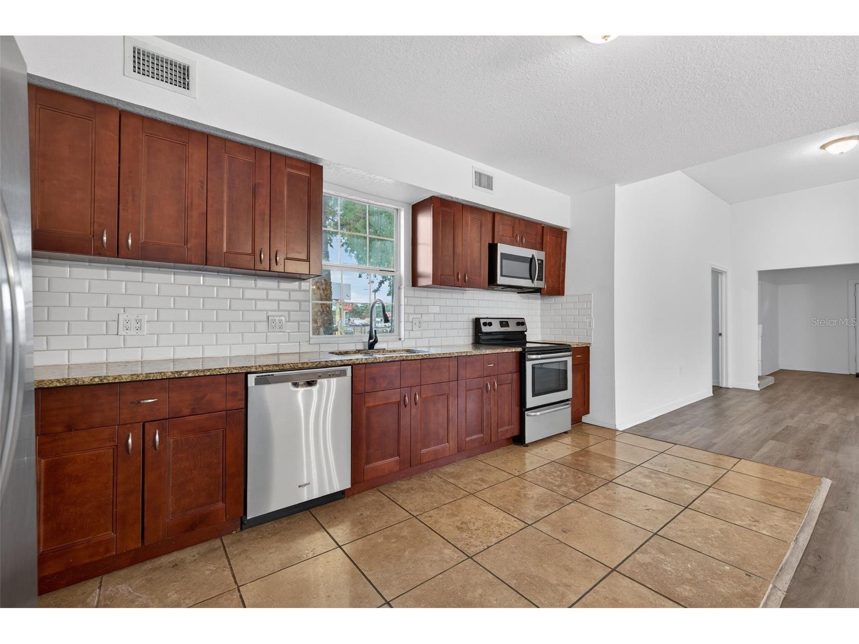 105 W Columbus Drive Tampa FL 33602 TB8487057 image9