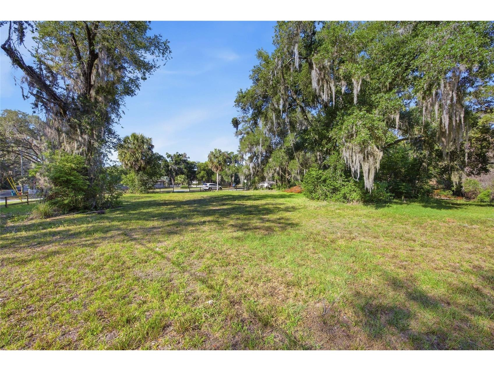 105 W Hermosa Street Lady Lake FL 32159 OM724279 image2