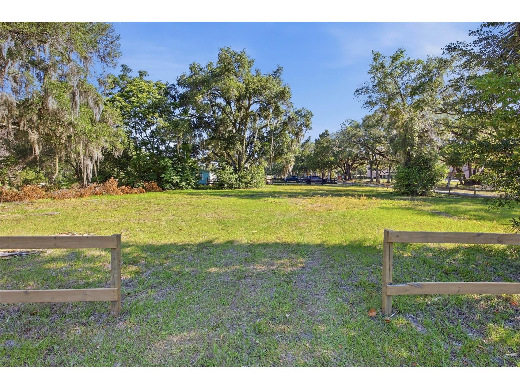 105 W Hermosa Street Lady Lake FL 32159 OM724279 image3