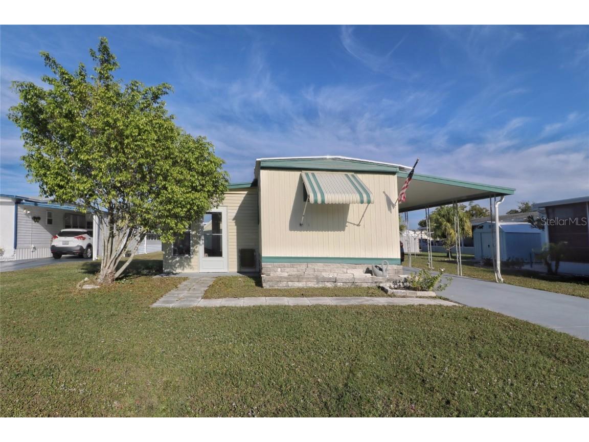 105 W Saint Annes Circle Apollo Beach FL 33572 T3493425 image1