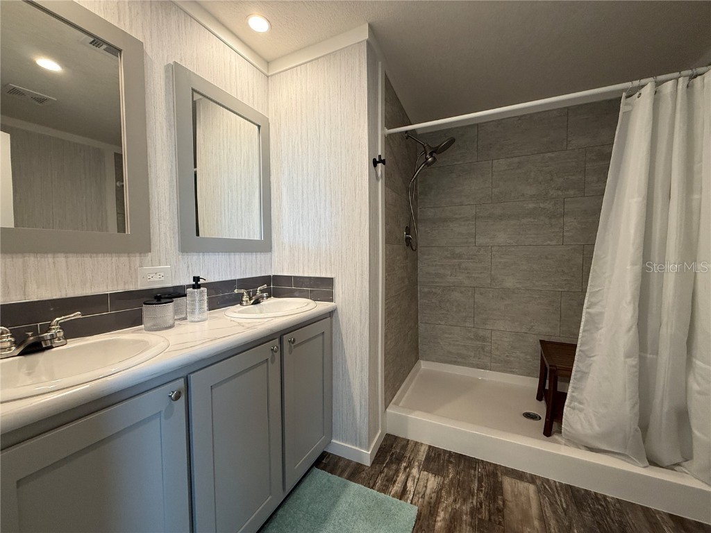 105 W Saint Johns Way Apollo Beach FL 33572 TB8360199 image6